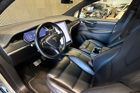 Tesla Model X 5 of 5
