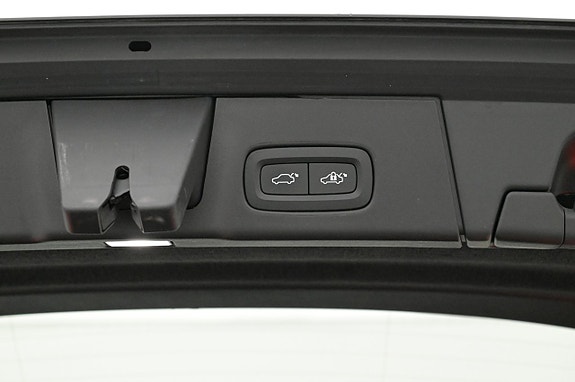 Volvo V90 24 of 27
