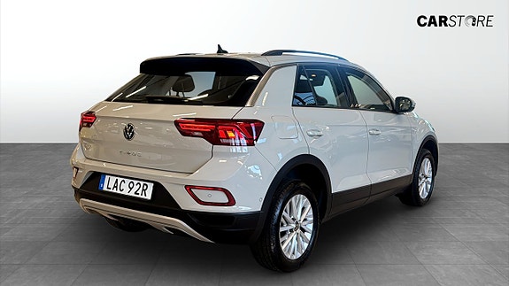 Volkswagen T-Roc 2 of 5