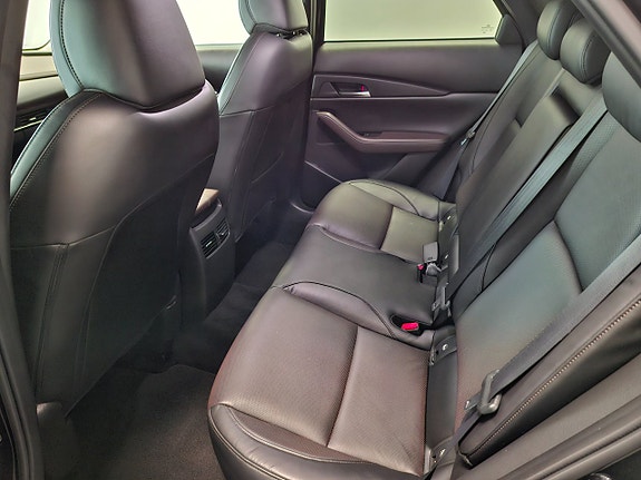 Mazda CX-30 6 of 8