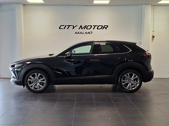 Mazda CX-30 2 of 8