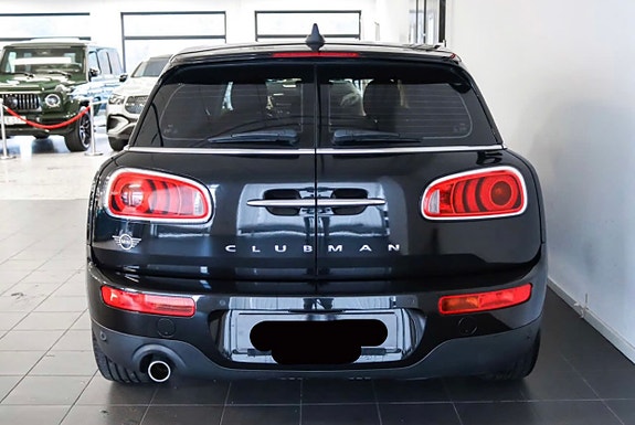 MINI Cooper 4 of 5