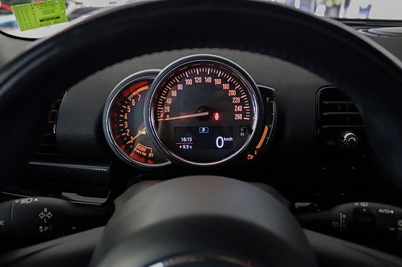 MINI Cooper 15 of 15