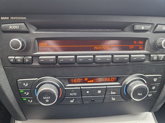 BMW 318d 6 of 8