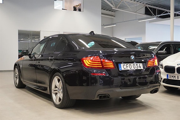 BMW 550i 4 of 5