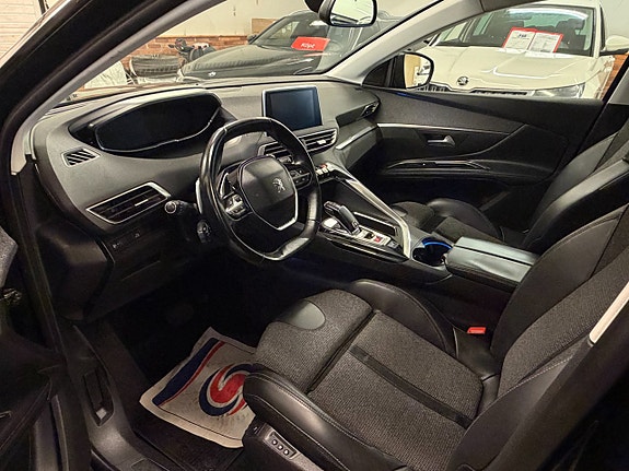 Peugeot 5008 8 of 13