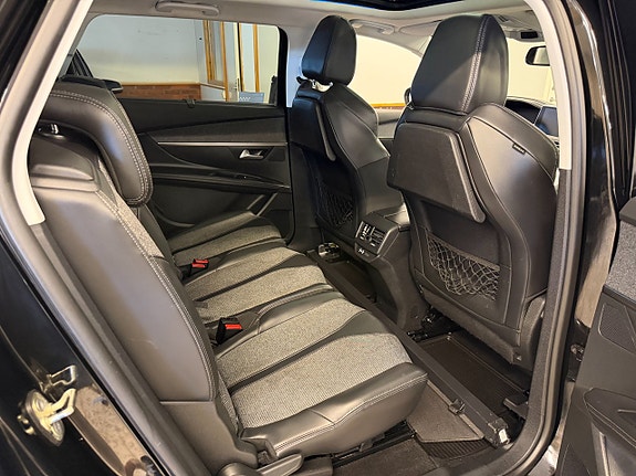 Peugeot 5008 10 of 13