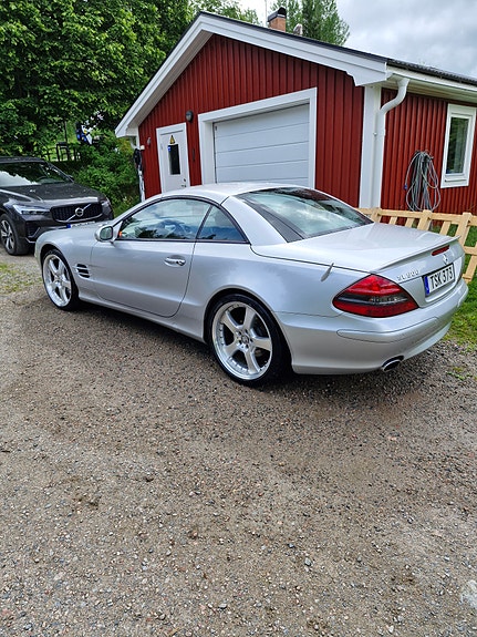 Mercedes-Benz SL500 3 of 5