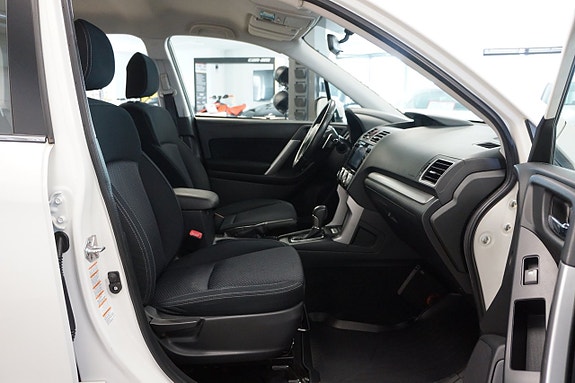 Subaru Forester 10 of 17