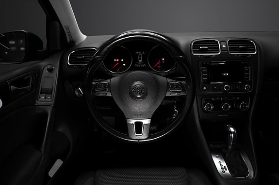 Volkswagen Golf VI 10 of 17