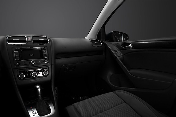 Volkswagen Golf VI 14 of 17