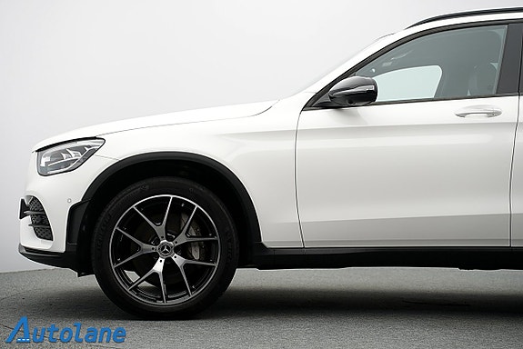 Mercedes-Benz GLC300 de 11 of 30