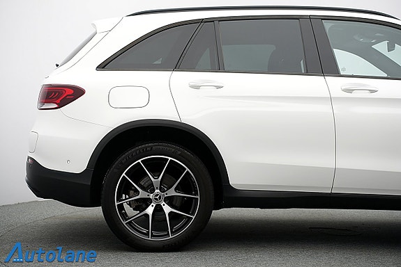 Mercedes-Benz GLC300 de 12 of 30
