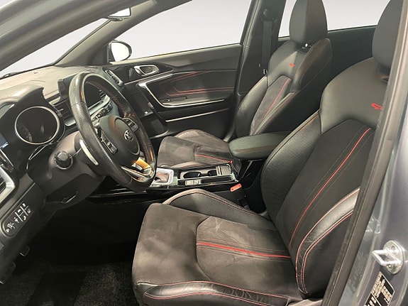 Kia ProCeed 8 of 18