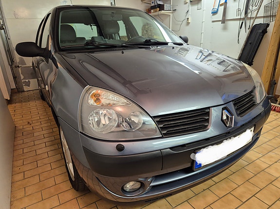 Renault Clio 3 of 5