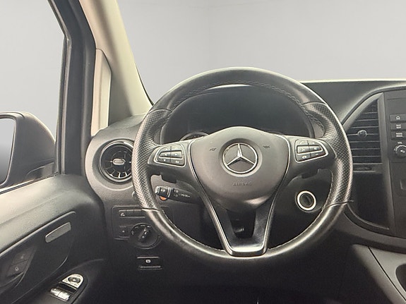 Mercedes-Benz Vito 108 16 of 30