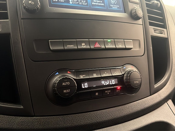 Mercedes-Benz Vito 108 25 of 30
