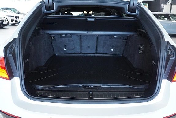 BMW 520d 4 of 5