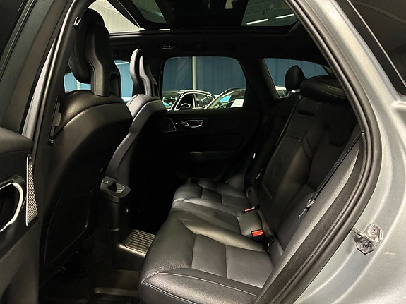 Volvo XC60 18 of 30