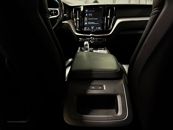 Volvo XC60 20 of 30