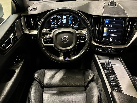 Volvo XC60 21 of 30