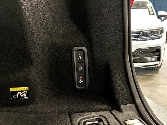 Volvo XC60 9 of 30