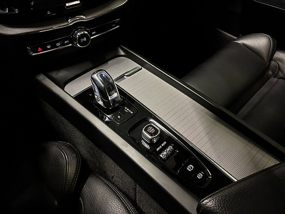 Volvo XC60 22 of 30