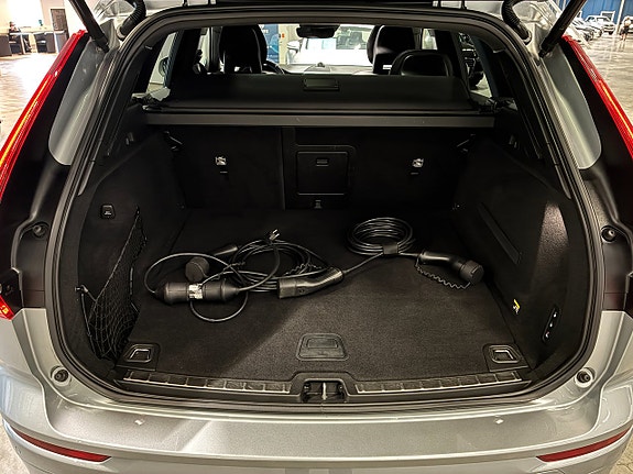 Volvo XC60 8 of 30