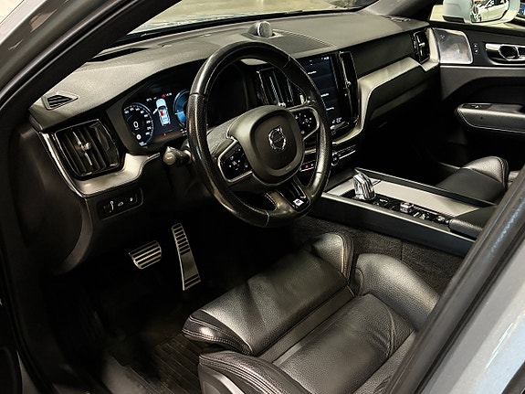Volvo XC60 15 of 30