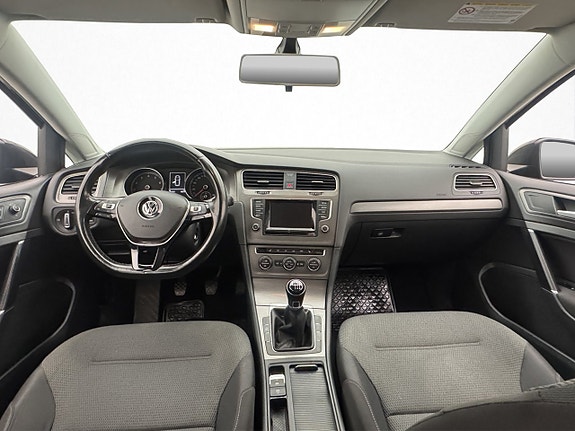 Volkswagen Golf VII 13 of 26