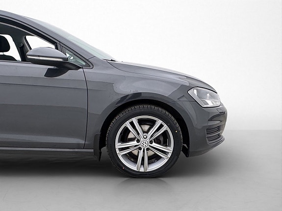 Volkswagen Golf VII 26 of 26