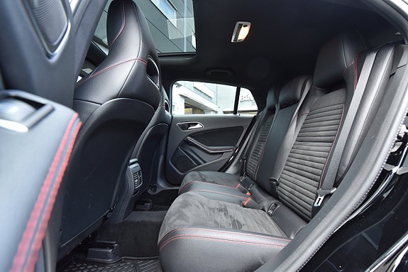 Mercedes-Benz CLA200 12 of 26