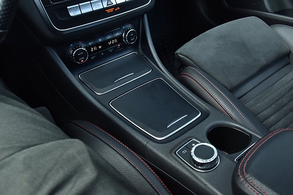Mercedes-Benz CLA200 16 of 26