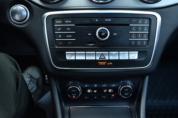 Mercedes-Benz CLA200 17 of 26