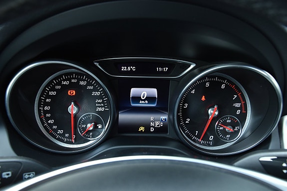 Mercedes-Benz CLA200 24 of 26