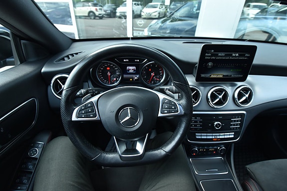 Mercedes-Benz CLA200 15 of 26