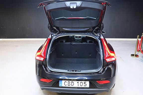 Volvo V40 15 of 25