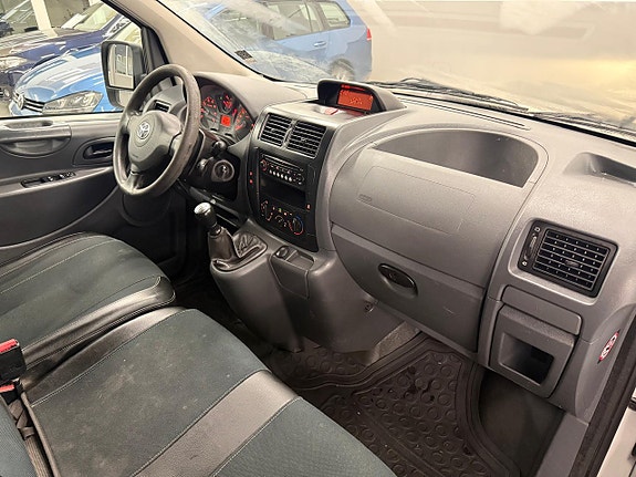 Toyota Proace 9 of 16