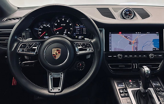 Porsche Macan GTS 12 of 14