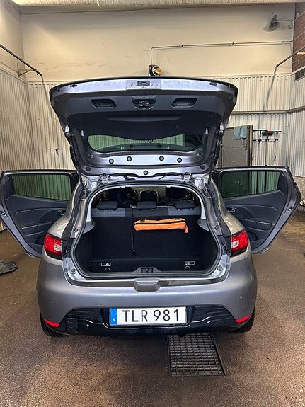 Renault Clio 6 of 8
