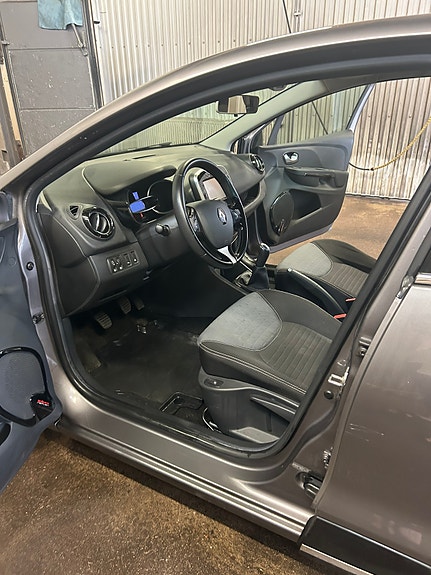 Renault Clio 8 of 8