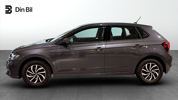 Volkswagen Polo 2 of 5