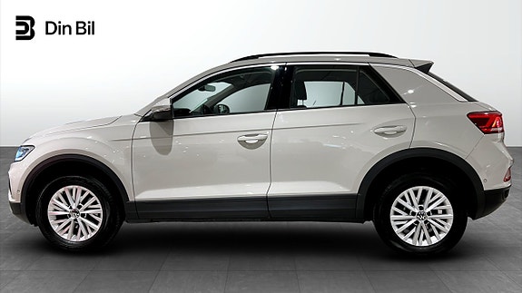 Volkswagen T-Roc 2 of 19