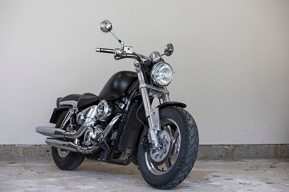 Suzuki VZ800 Marauder 4 of 6