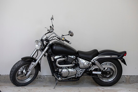 Suzuki VZ800 Marauder 2 of 6