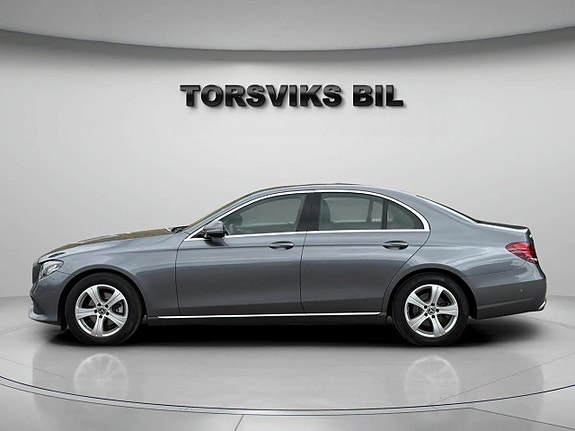 Mercedes-Benz E220 d 3 of 5