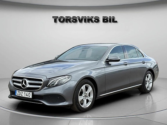Mercedes-Benz E220 d 2 of 5