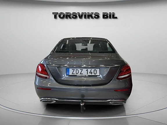 Mercedes-Benz E220 d 5 of 5