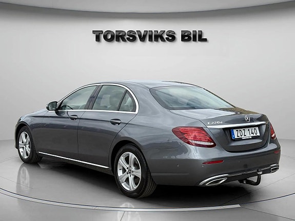 Mercedes-Benz E220 d 4 of 5
