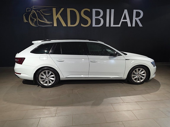 Skoda Superb 4 of 5